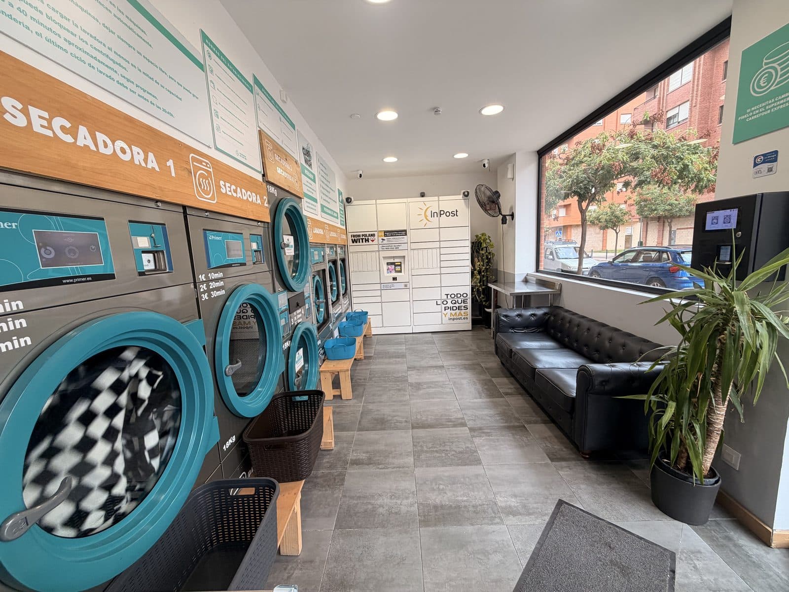 Cubo Wash El Cubo self-service laundromat in Logroño — photo 3